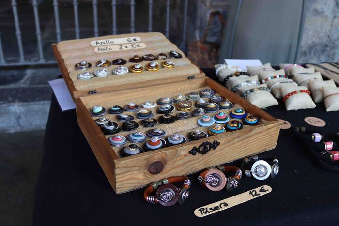 Artisau eta janari postuz be 57 1653821456149