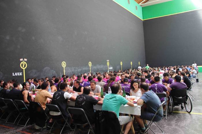 Bazkaldu ere frontoian egite 32 1566484671553