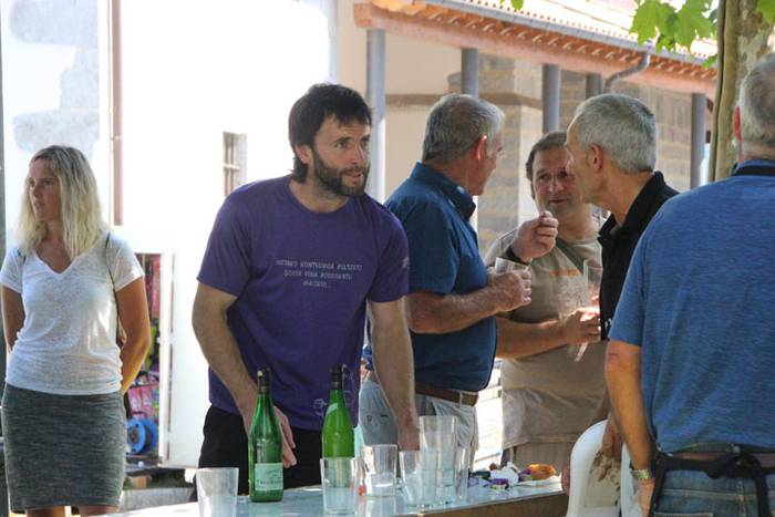 Itzalean jarri eta txotx 3 1471283663428