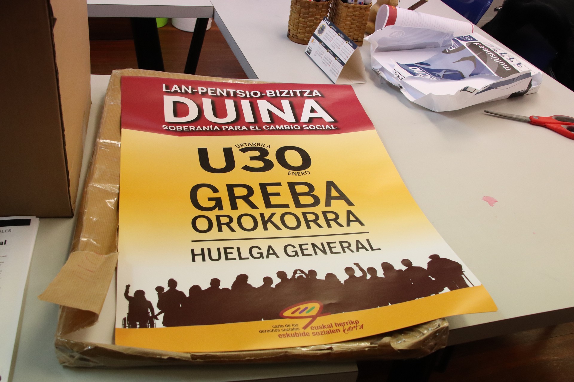 Bizi baldintza duinak behar ditugulako, urtarrilaren 30ean grebara