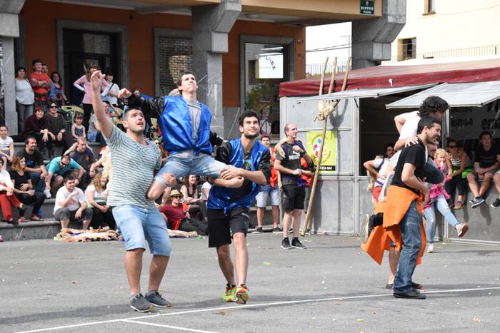 Anoeta kuadrilla eguna 2016 17 1463855784116