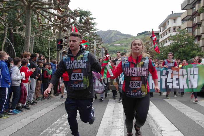 22. Korrika, furgonetatik, T 33 1649420182327