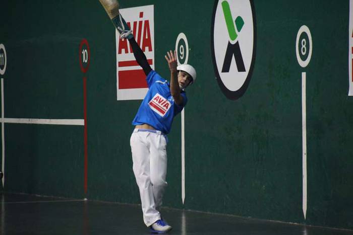 ZESTA PUNTA ELOLAREN OROIMEN 68 1512735646526