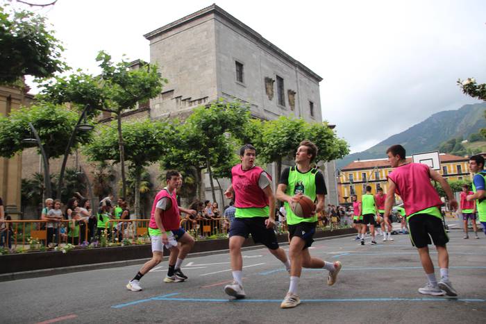 Saskibaloiak Tolosa hartu du 45 1654973420123