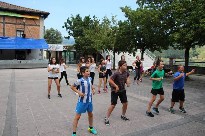 Altzoko Gazte Eguna 2016 12 1469791652497