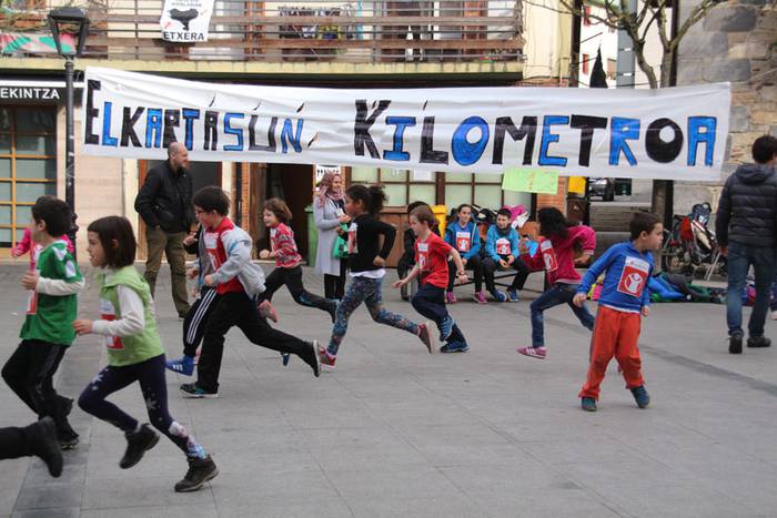 Elkartasun kilometroa Uzturpe 2016 15 1453740896127