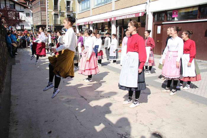 Villabona-dantzari-eguna-Oin 33 1553345919698