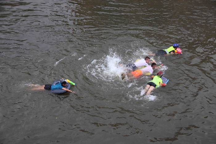 Irudimena airean, gazteen po 80 1564165734481