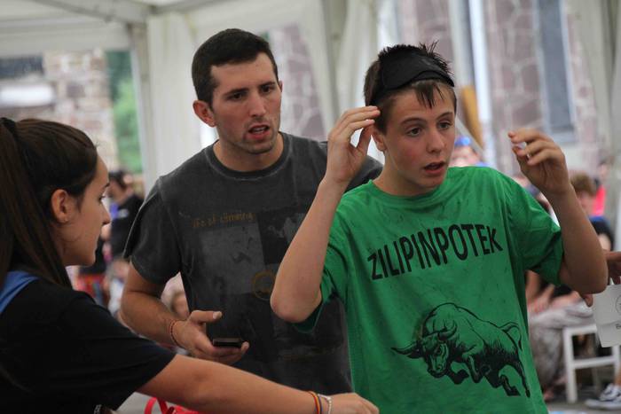 Lotsak ez du lekurik salontz 10 1565373539903