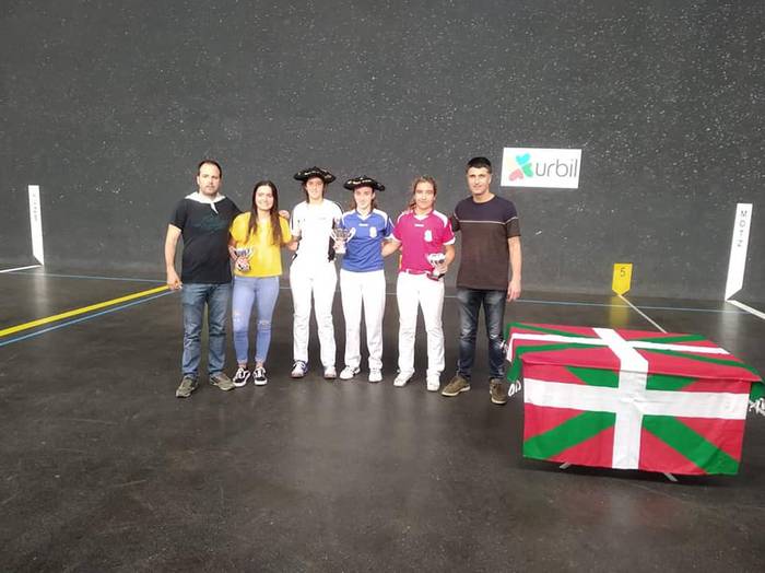 Gipuzkoa lau eta erdiko txap 1 1561377788614