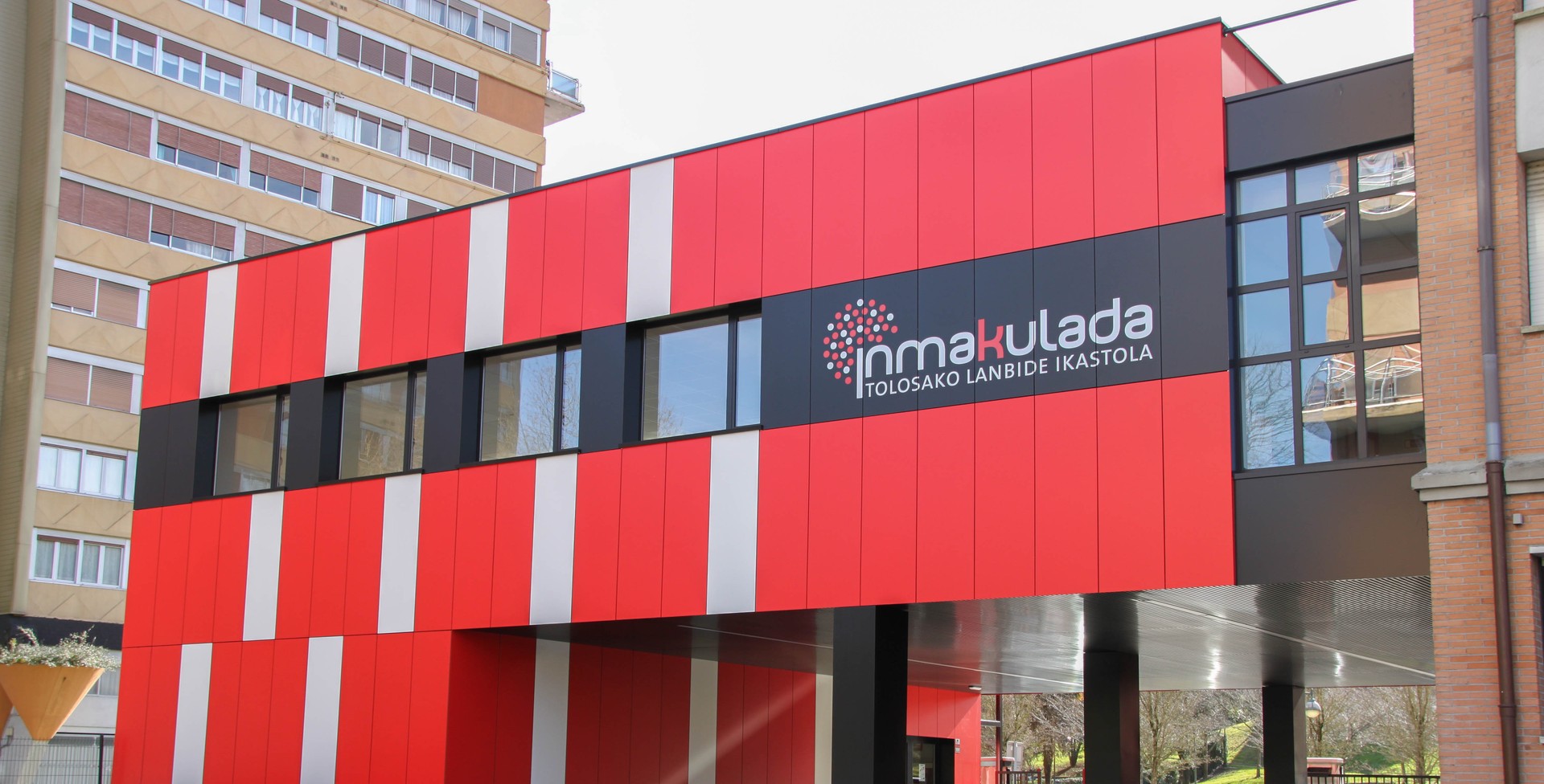 Inmakulada ikastola: gertutasuna, ekintzailetasuna eta konpromisoa