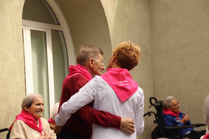 Kalean gora eta behera, kuad 21 1564506798993