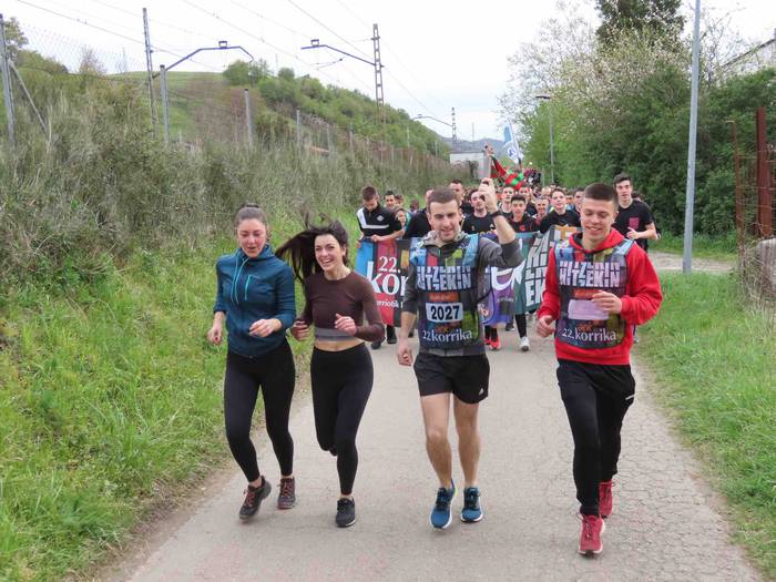 korrika, furgonetatik, Aizto 67 1649421644085