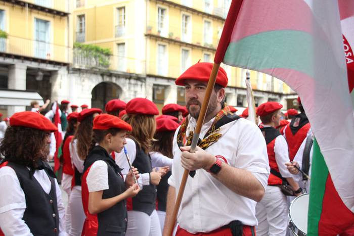 Lizarrez apaindutako kaleeta 126 1498311879459