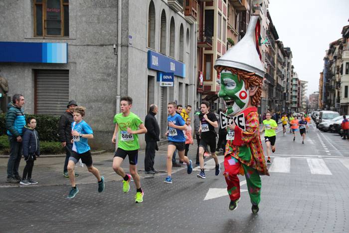 700 haur inguru XXXI. Ero Et 15 1516541918458