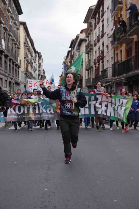 22. Korrika, furgonetatik, T 14 1649420176038