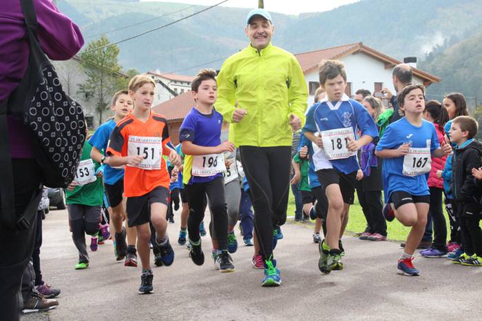 Estutu txikia arnasari  19 1478951447702