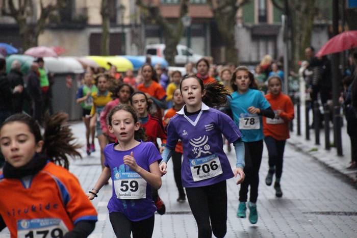 700 haur inguru XXXI. Ero Et 88 1516542379512