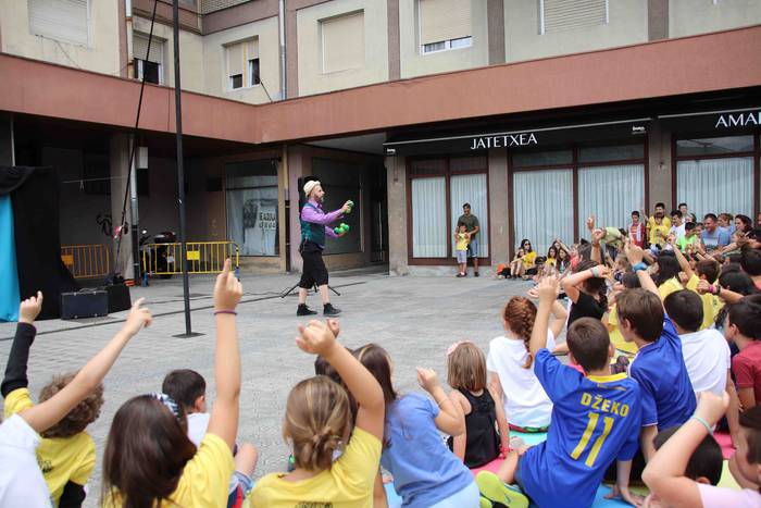 Malabareak eta akrobaziak na 12 1562507111907