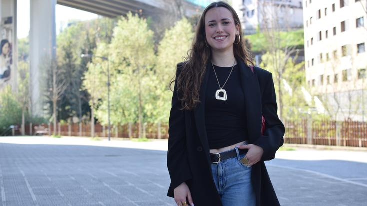 «Ate asko zabaltzen ditu euskarak»