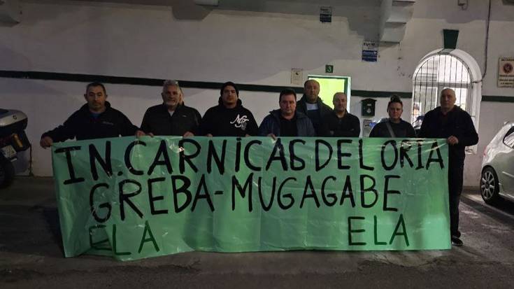 Tolosako hiltegiko langileek greba mugagabearekin jarraituko dute