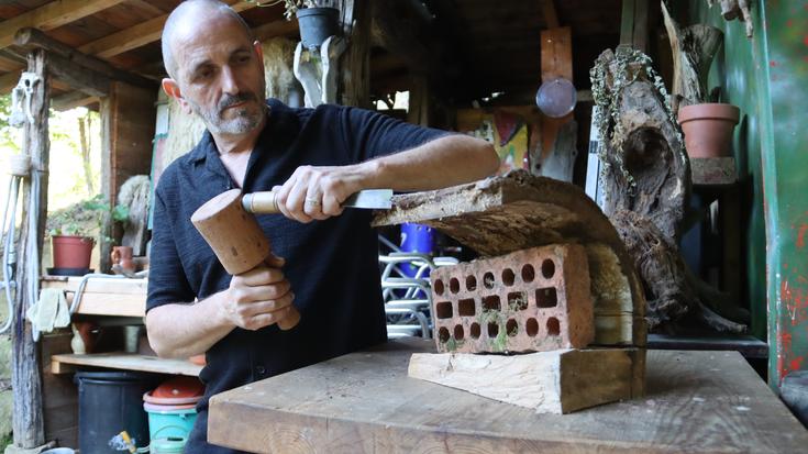 «Urteak daramatzat lanean, egurrean»