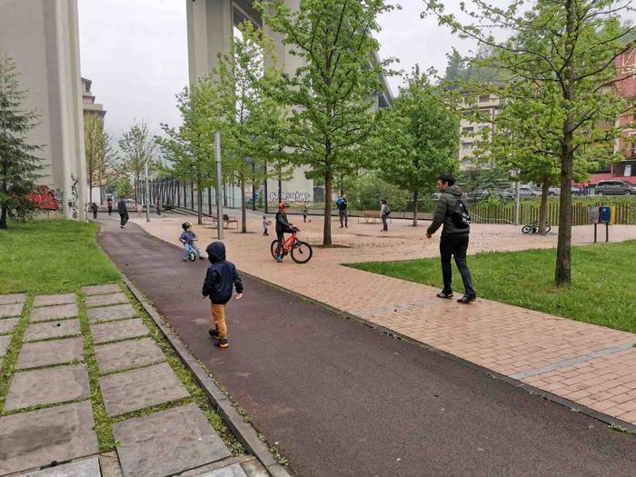 Haurrak kalera atera dira 20 1587900344940