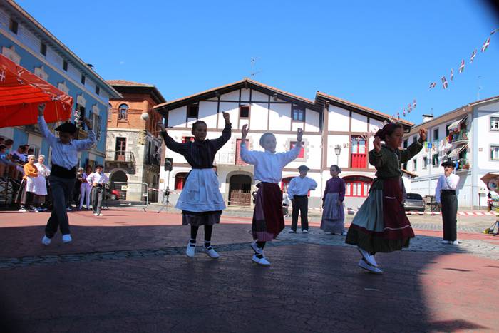 Dantza, bidania 37 1472040011563