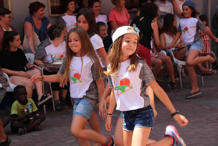 Tripa beteta, dantzan pasa d 55 1563205343355