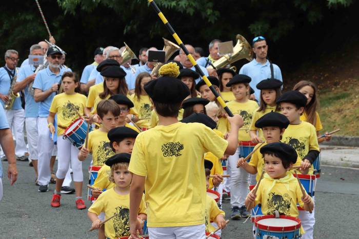 Danbor hotsek hartu dute Ama 30 1562504178698