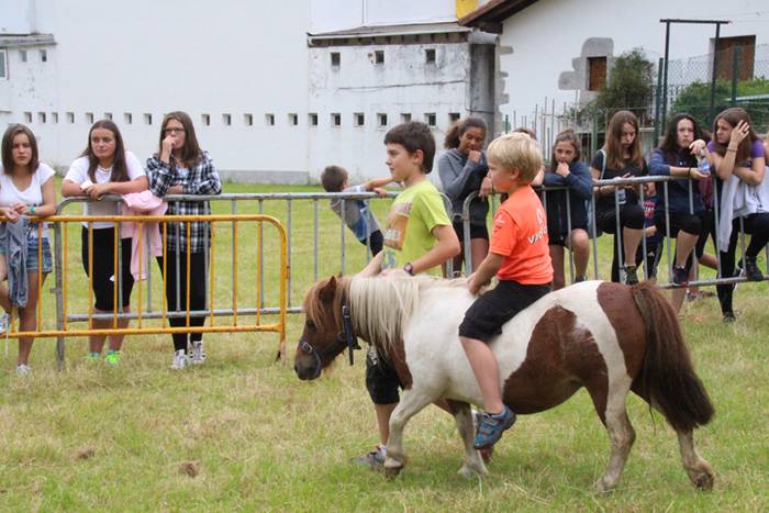 Asteasuko Sanpedroak 2016 17 1467394234284