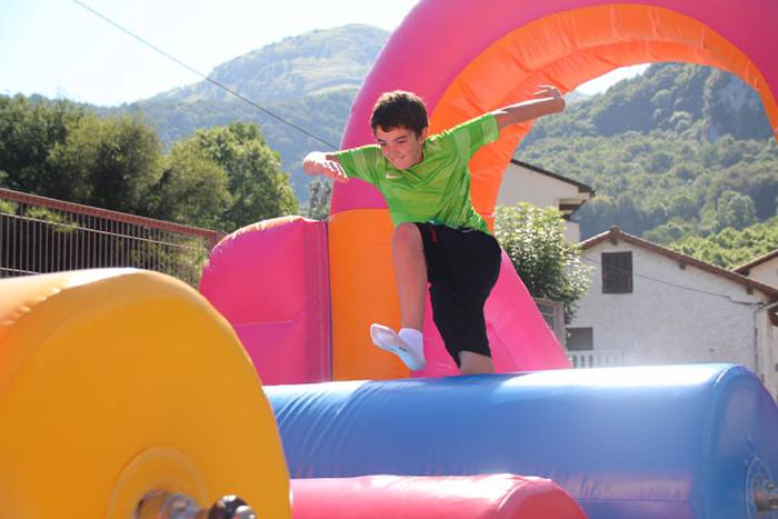 Eulia jaitsi aurretik, haurren dibertsioa 12 1471950066419