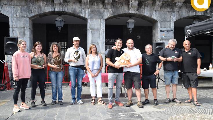 Irrintzi elkarteak prestatu du isats gisatu onena