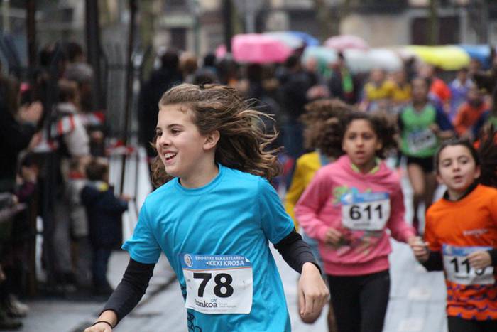 700 haur inguru XXXI. Ero Et 90 1516542390536