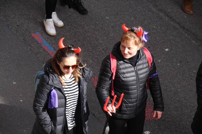 Egunerokorik ez, emakumerik  37 1520518405875