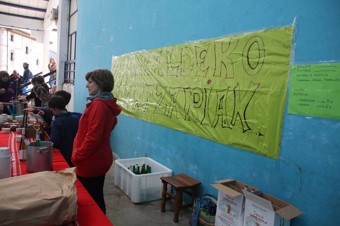 Abeltzain eta artisauen azoka hernialden 16 1462708882759