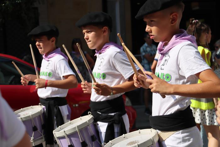 San Bartolome Eguneko haur danborradako izen-ematea zabaldu dute
