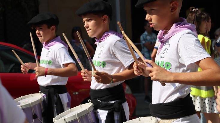 San Bartolome Eguneko haur danborradako izen-ematea zabaldu dute
