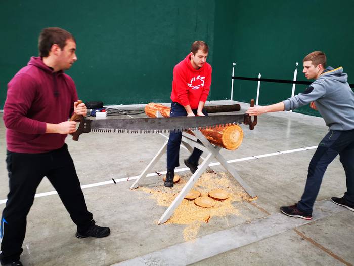 Gazteek saltsa jarri dute Sa 2 1573476463093