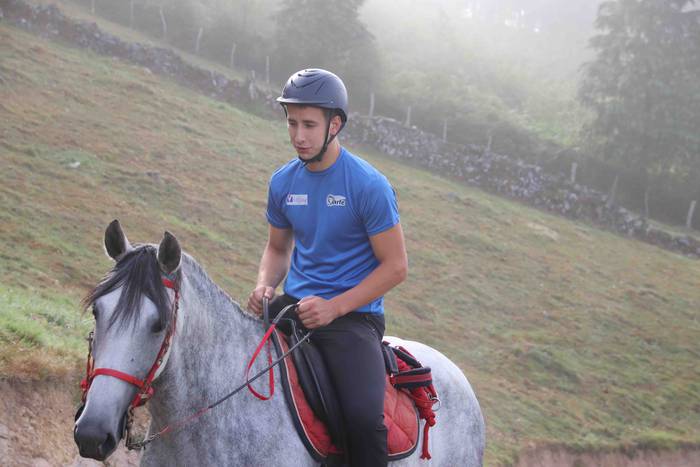 Mendi bizikleta lasterketare 66 1660377648413