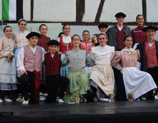 Nora Davila eta Julen Lertxundi izan dira garaile Lizartzan