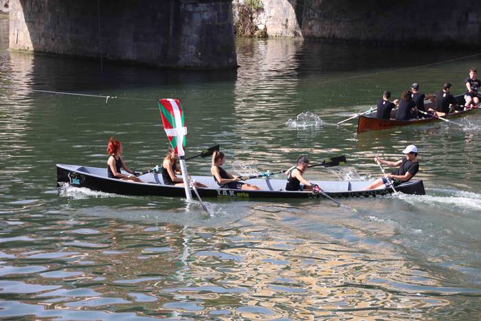 Arraunean, elkartasunez 67 1568470903133