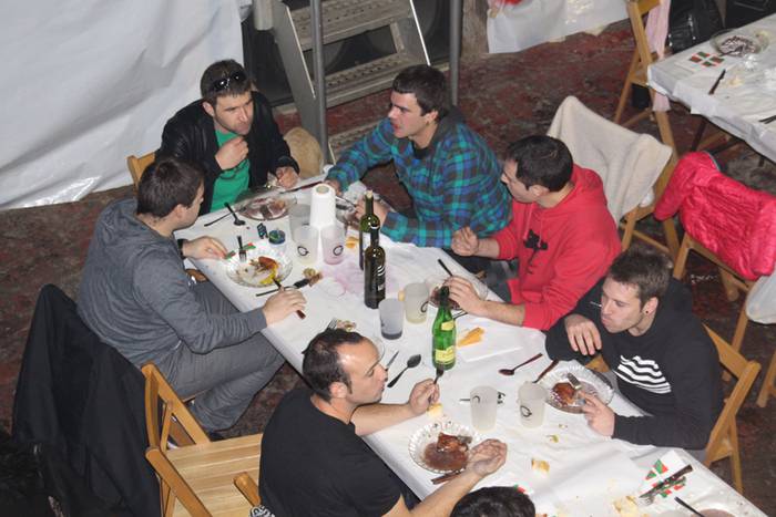 Alegiko gaztetxea urteurrena 2015 8 1449937382371