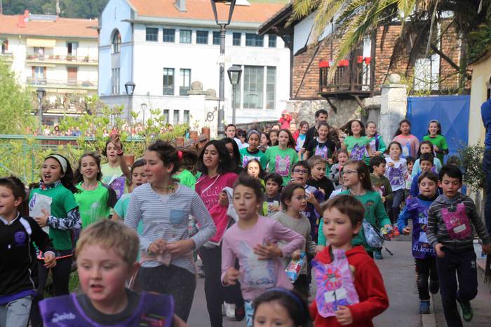 Txikienek eman diote hauspoa 5 1555155519919