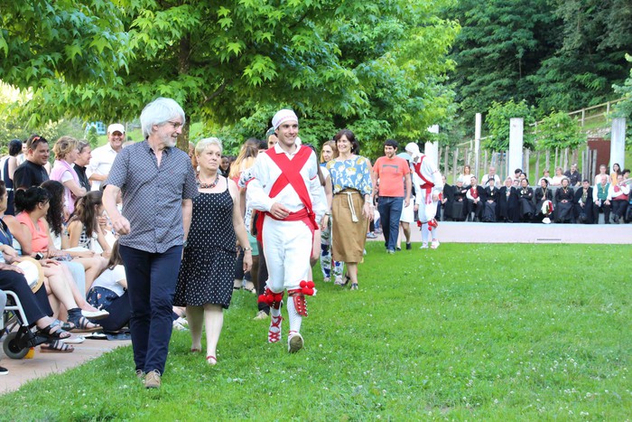 Festa hizki larriz - 256