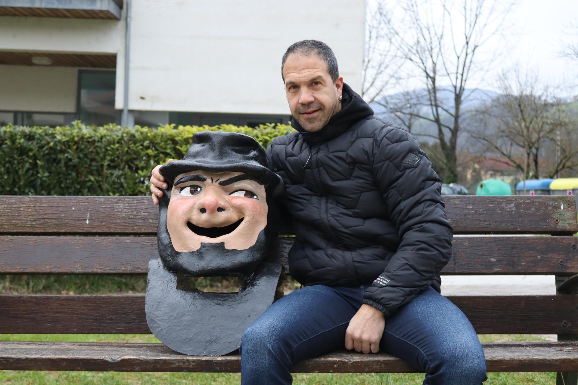 «Inauteriak asko bizitzen dituen herria da Ikaztegieta»