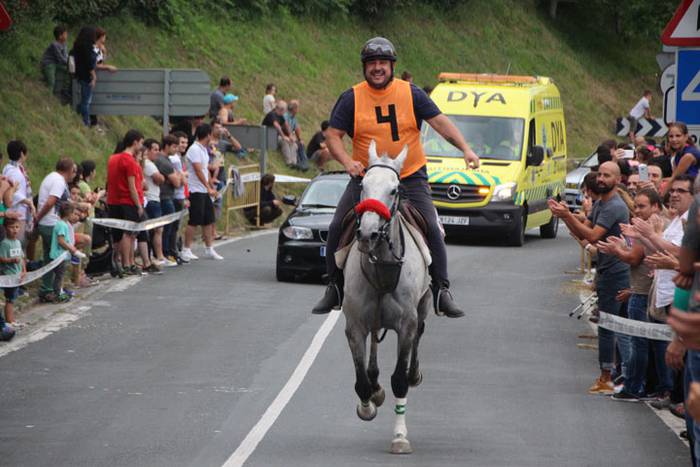 Zaldi gainean lasterka Abalt 34 1498413217558