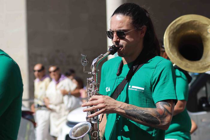 Ibarra zeharkatu dute, danbo 24 1661344773768