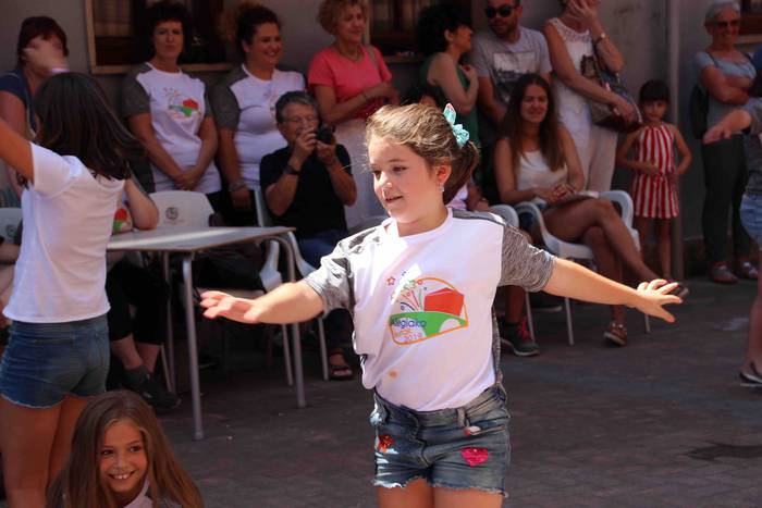 Tripa beteta, dantzan pasa d 56 1563205343838