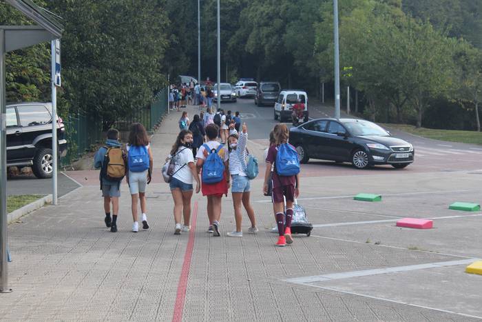 Motxilak bizkarrean berriro  6 1631091906829